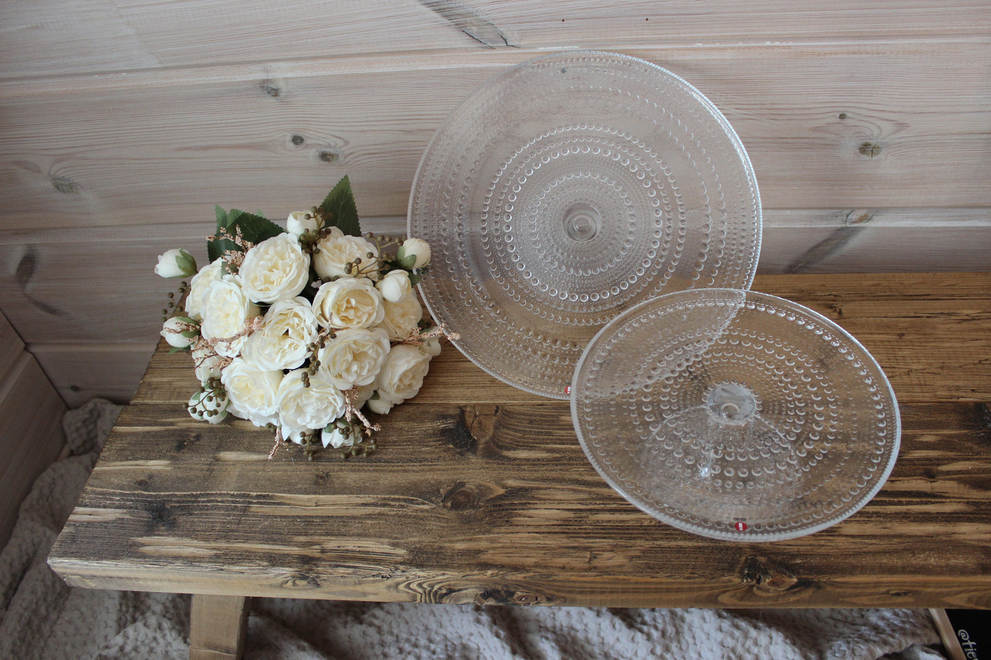 Iittala Kastehelmi jalallinen tarjoiluastia, iso