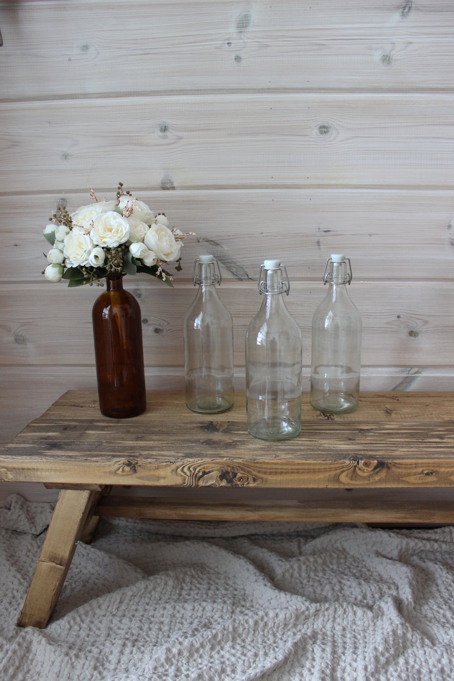 Korkilliset vesipullot