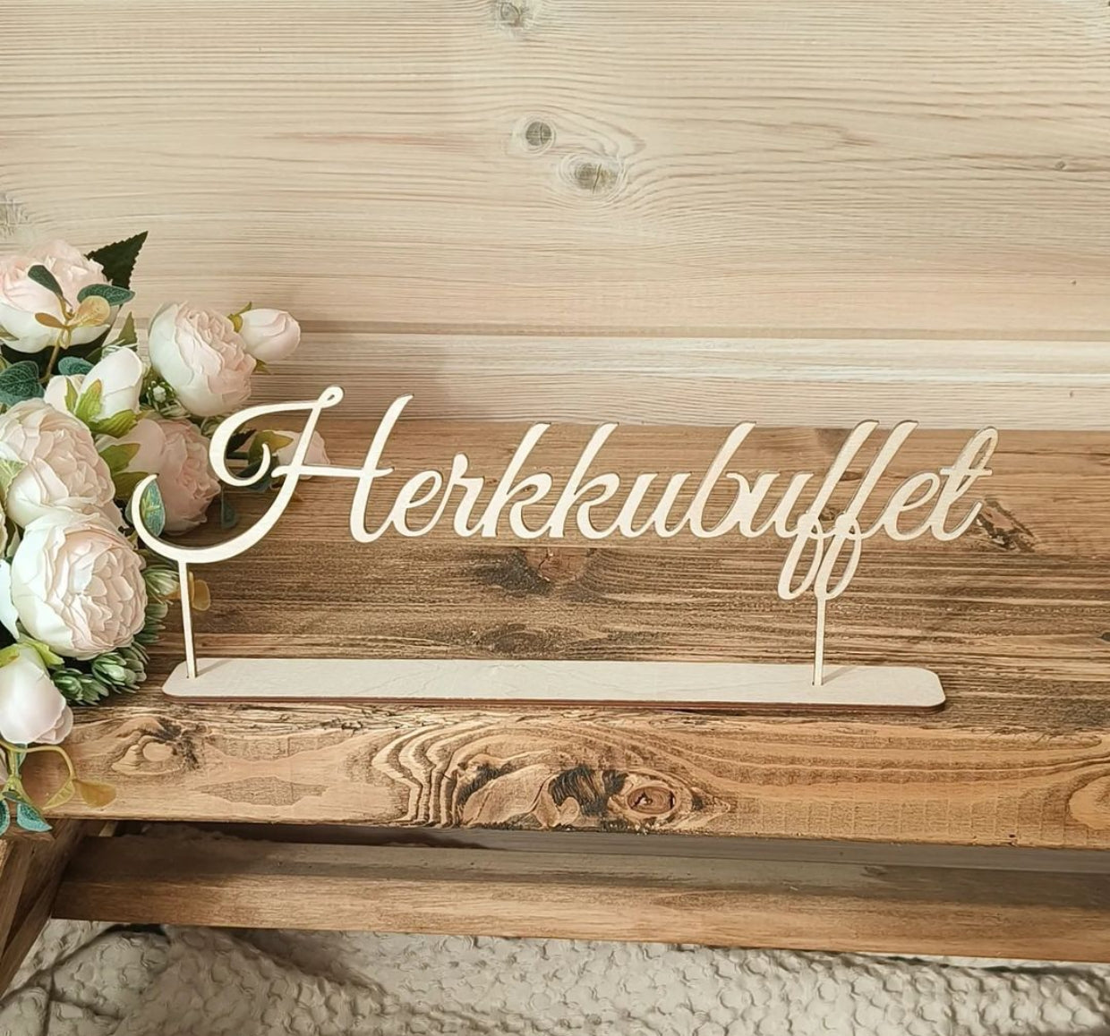 Herkkubuffet-kyltti